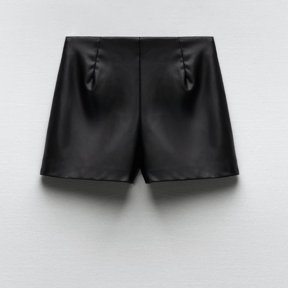 Blogger’s Favorite 🤩 NWT Zara Black Faux Leather Skort - Picture 7 of 7